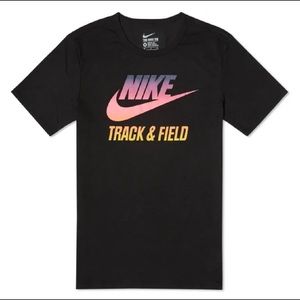 BRAND NEW NIKE TRACK & FIELD GRADIENT TEE (BLACK)